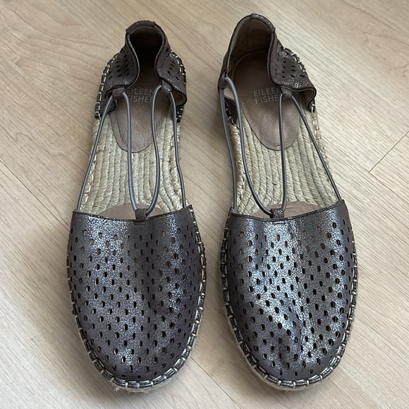 Eileen Fisher Lee 2 Espadrille Sandals in gray neutral metallic bungee size 9 - Picture 1 of 10